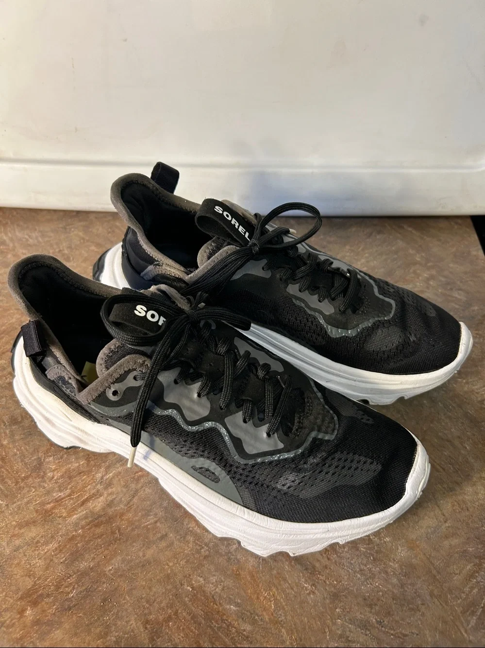 Sorrel Sneakers, Kinetic Breakthrough Day Lace: Black/White  Sz 7 NL-4689-010